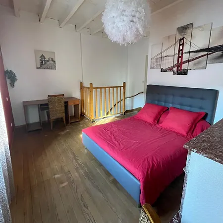 Charmante Maison Idealement Situee, Centre-ville Daire