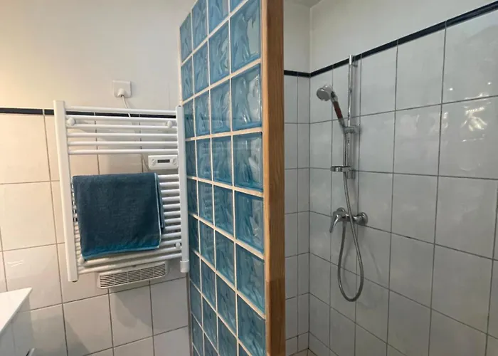 Charmante Maison Idéalement Située, Centre-ville *