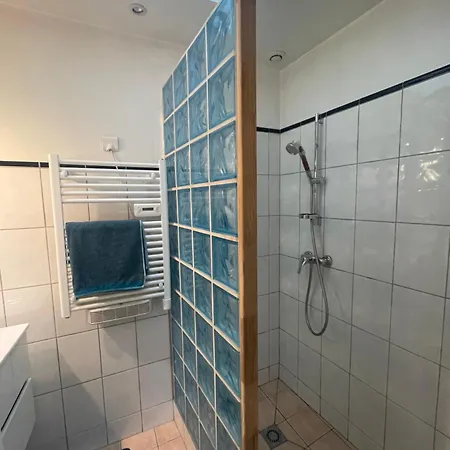 Charmante Maison Idéalement Située, Centre-ville *