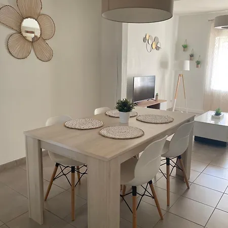 Charmante Maison Idealement Situee, Centre-ville *